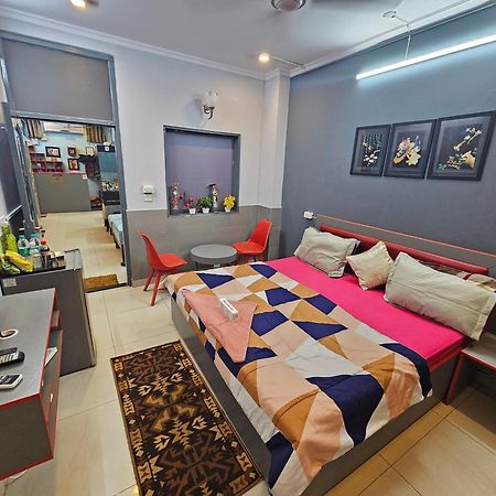 Deer Park Home Stay Нью-Делі Екстер'єр фото