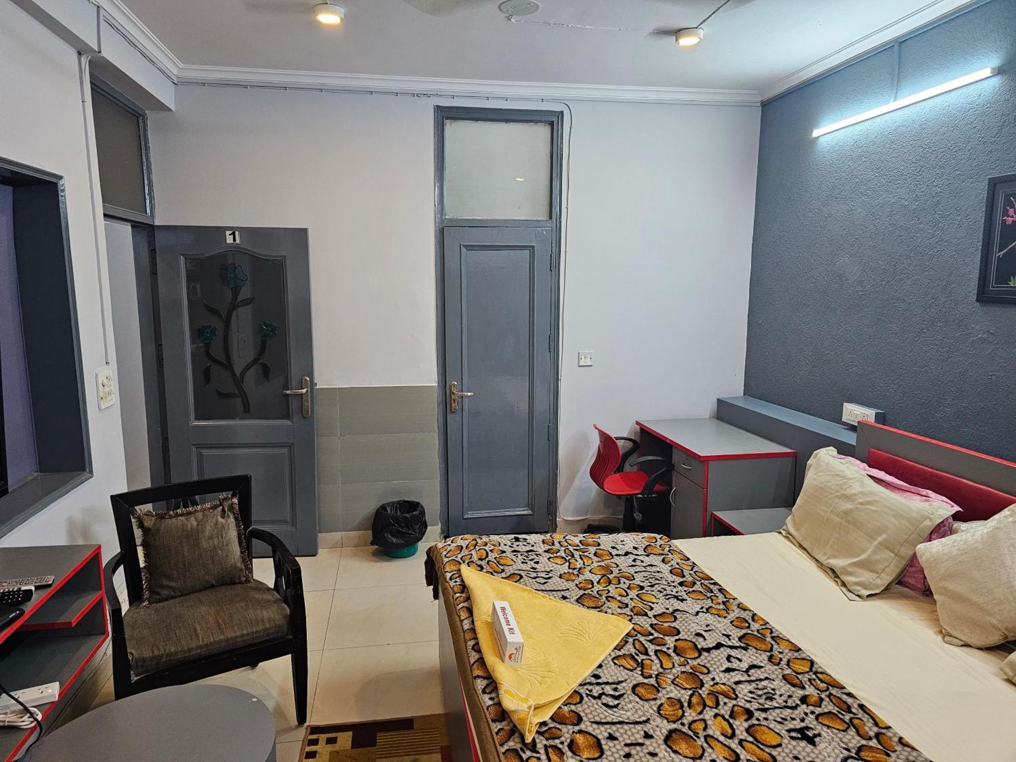 Deer Park Home Stay Нью-Делі Екстер'єр фото