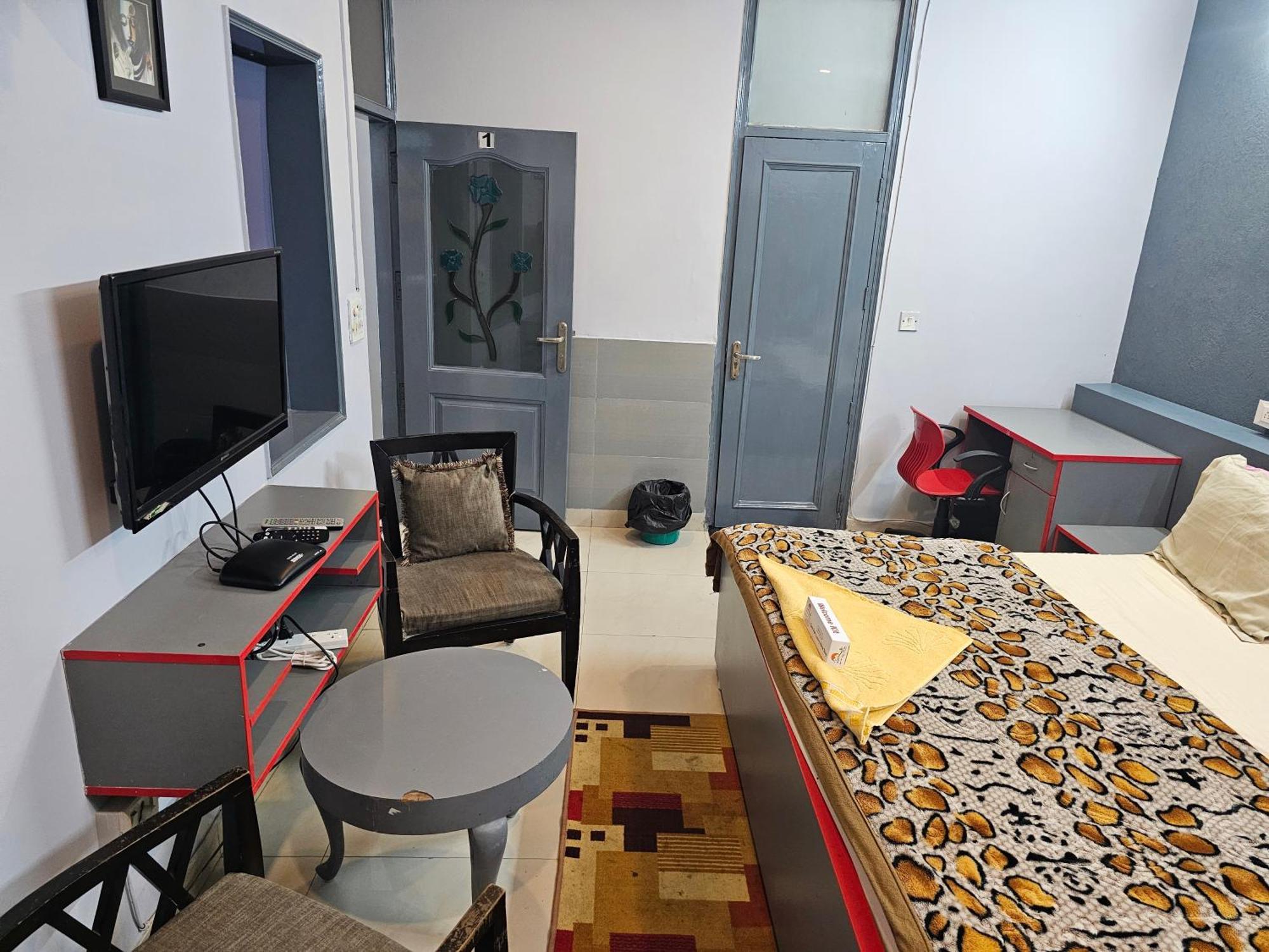 Deer Park Home Stay Нью-Делі Екстер'єр фото